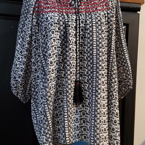 Top - Picture 2 of 6